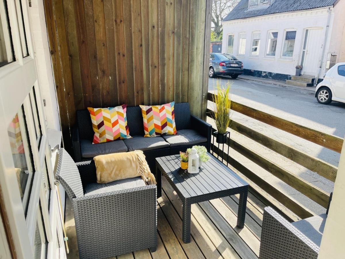 Aday - Central Terrace Apartment In Hjørring Exteriér fotografie