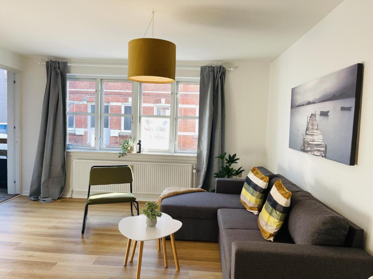 Aday - Central Terrace Apartment In Hjørring Exteriér fotografie